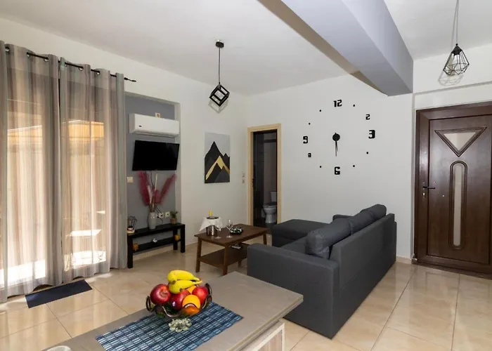 Callisto Apartment *